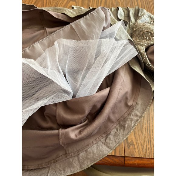 Ignite Evenings by Carollin greenish grey beaded sequined evening gown size 10 - Picture 10 of 13